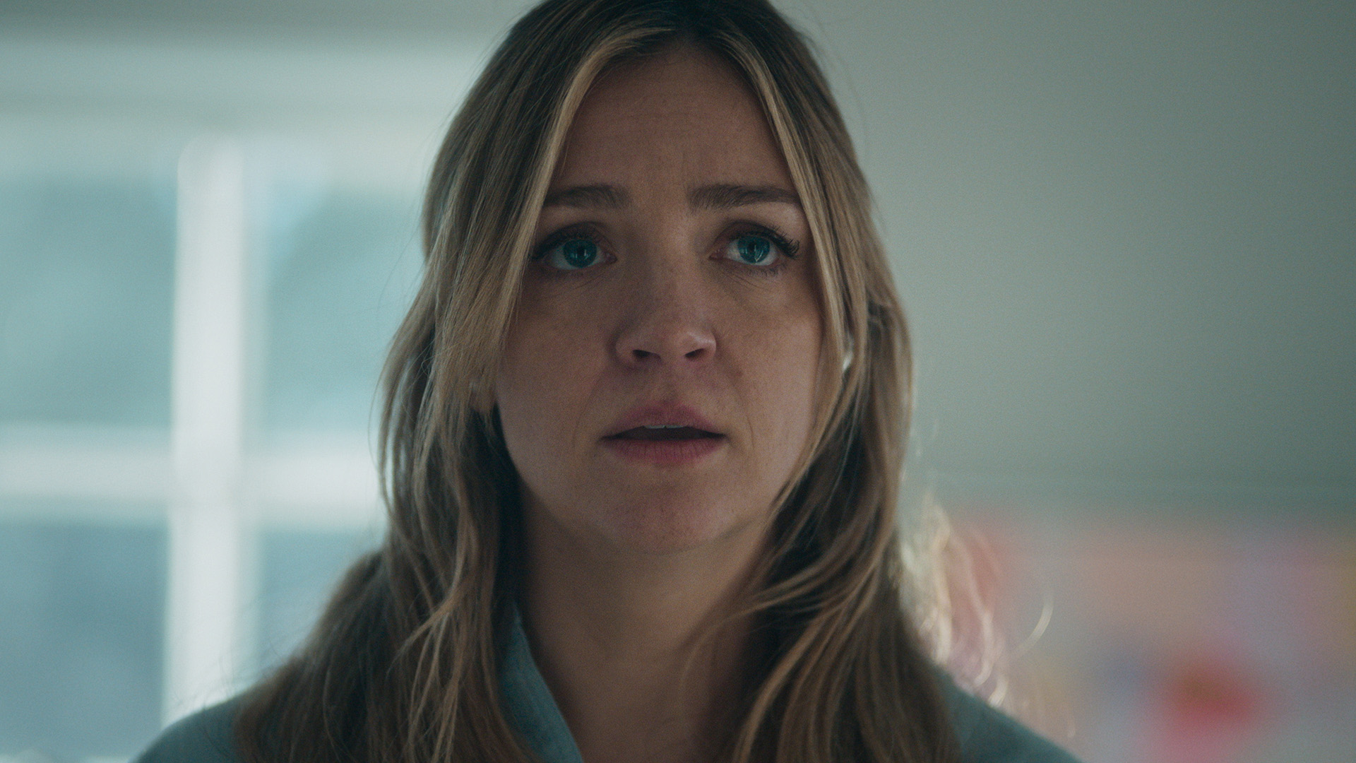 A close-up of Natalie looking worried in season 4 of The Bear.