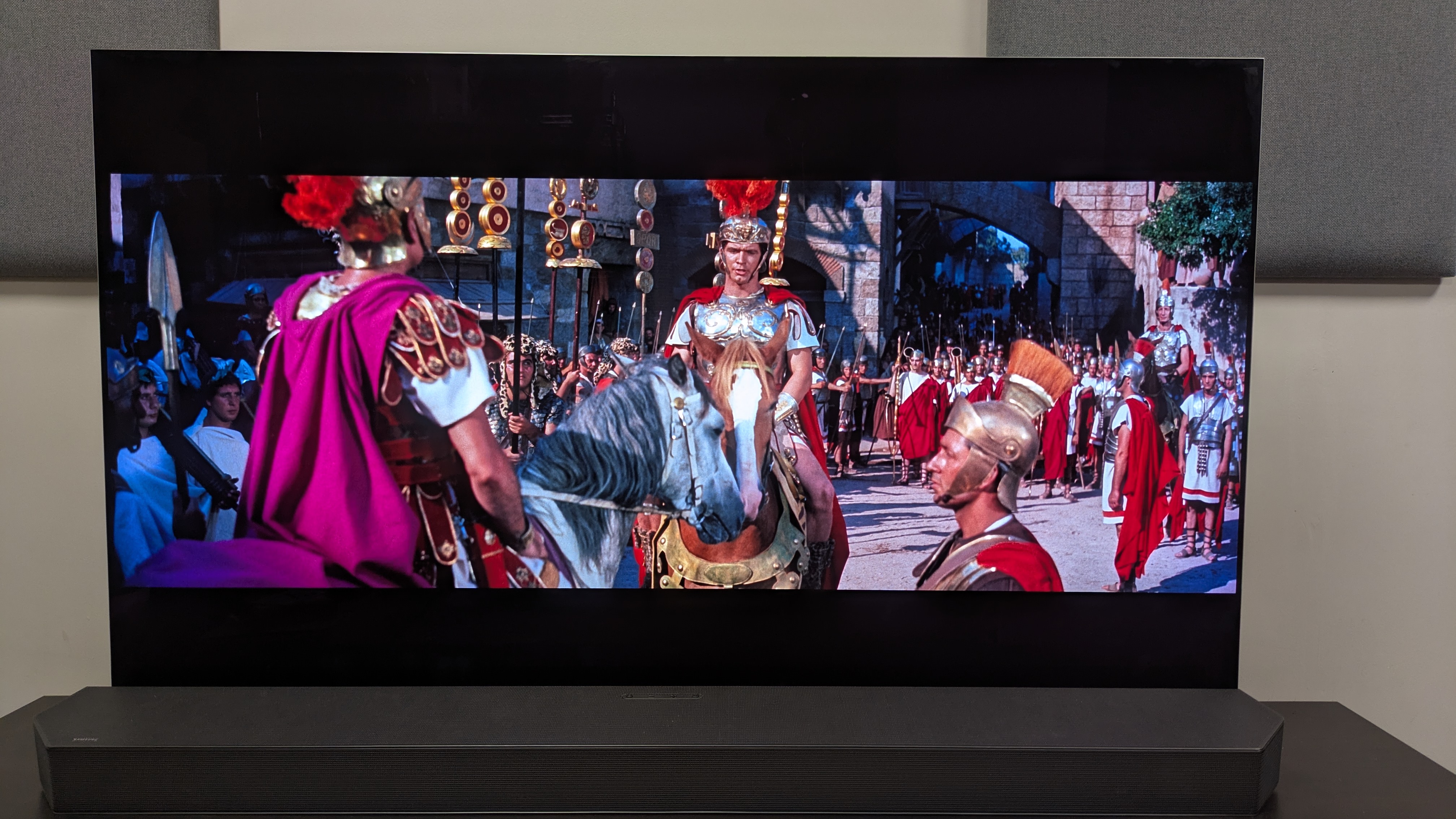LG G5 OLED with Ben-Hur 4K Blu-ray on screen, showing Roman soldiers in conversation