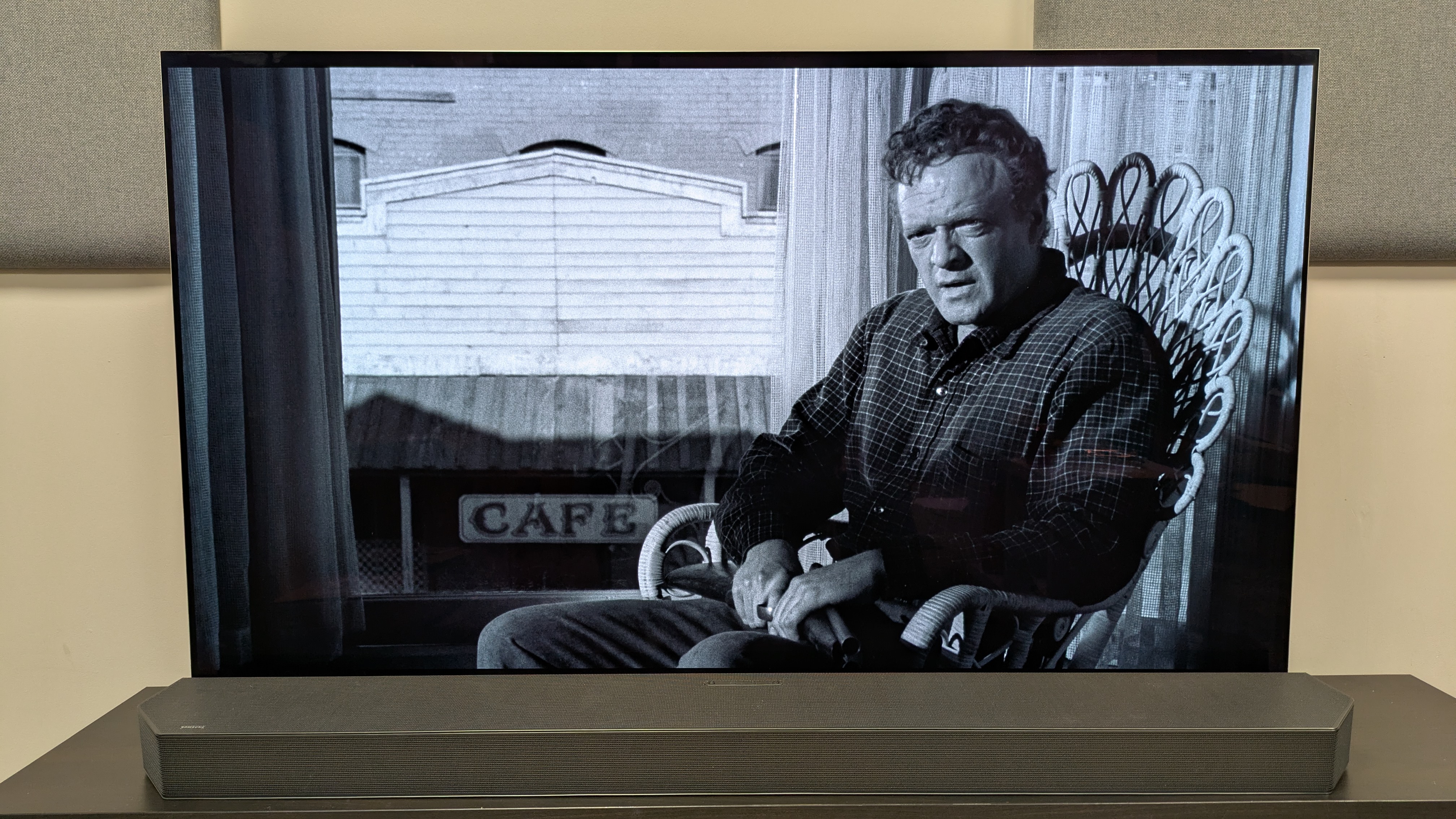 3:10 On Yuma 4K Blu-ray on LG G5 OLED showing Dan Evans sitting in a chair