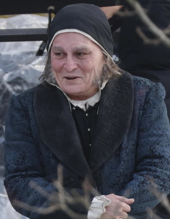 Johnny Depp debuts as Ebenezer Scrooge at Comic-Con: inside images